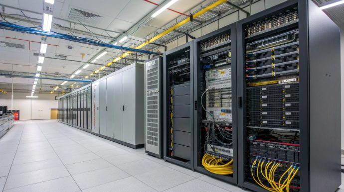 日本数据中心内的多运营商网络路由架构 日本数据中心内的多运营商网络路由架构