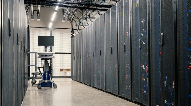 服务器夜间重启与维护示意图 服务器夜间重启与维护示意图
