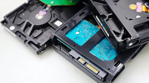 RAID 存储架构提升服务器数据安全性与冗余能力